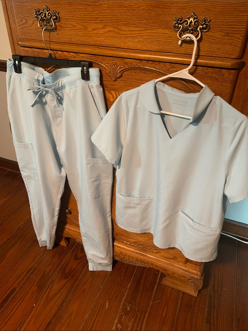 Mandala scrub set Light Blue Short-Sleeve Pullover Top and jogger pants